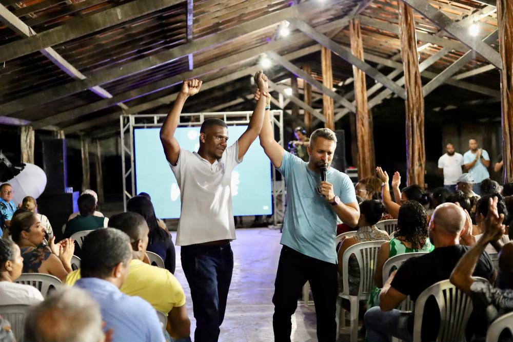 Ivandel mostra força em ato político que oficializa Flávio Matos como seu pré-candidato a prefeito de Camaçari