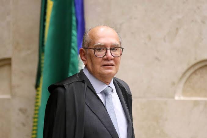 Gilmar Mendes critica demora para tratar da PEC dos Militares
