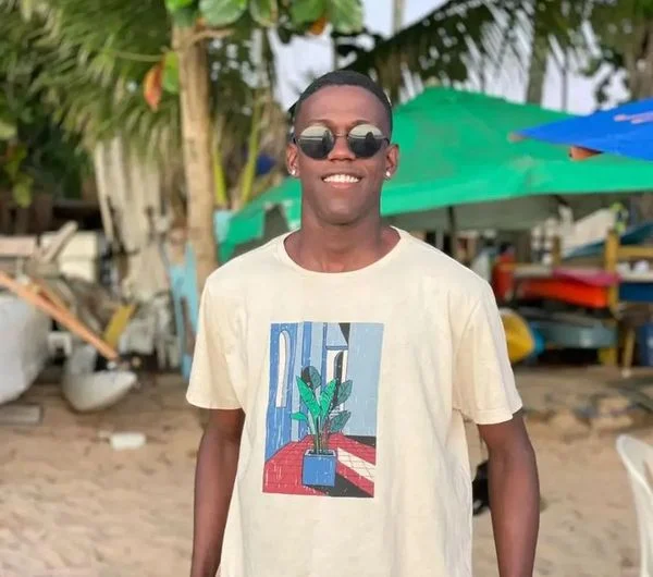 Jovem morre após ser baleado em Itapuã