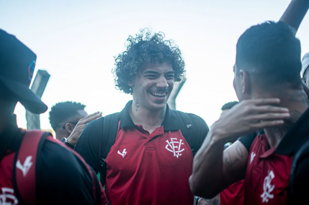 Yan Souto não permanece no Vitória e se despede nas redes sociais