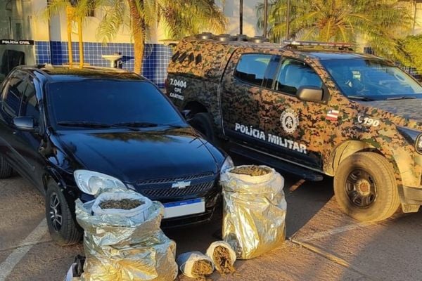 PM apreende 28 kg de maconha em carro no Norte da Bahia