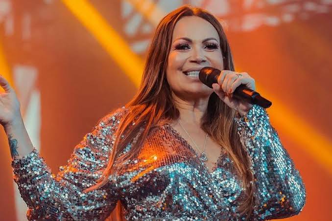 Solange Almeida é primeira convidada confirmada no “Ensaios da Anitta”, em Salvador