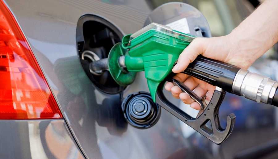 Petrobras reduz preço do diesel às distribuidoras nesta sexta