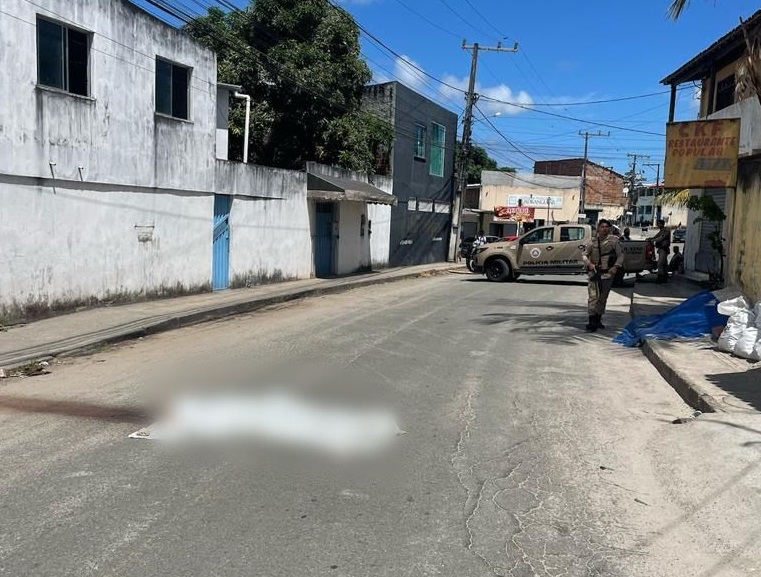Homicídio é registrado em via pública no Parque das Mangabas