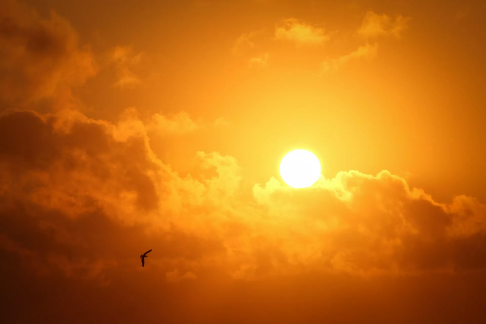 Nova onda de calor atinge o Brasil e temperaturas podem passar de 40°C na Bahia nos próximos dias