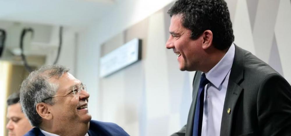 Em troca de mensagens, Moro é aconselhado a não declarar voto em Dino: 