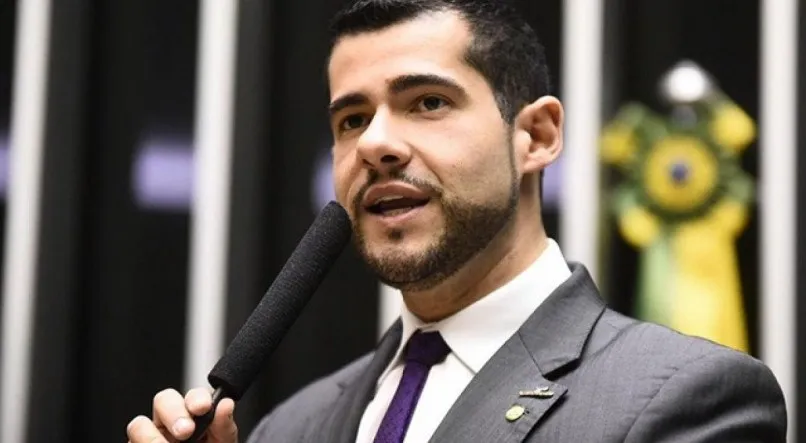 Deputado Alexandre Leite reage a assalto e mata suspeito