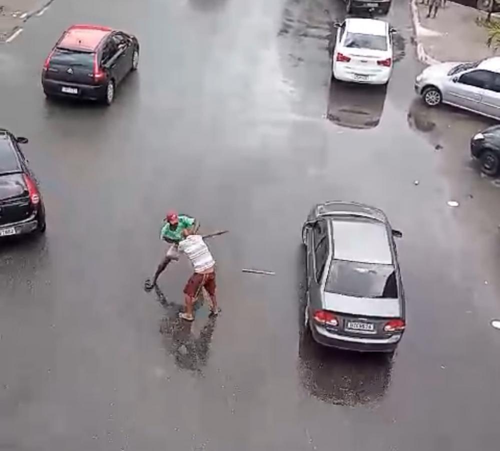 Briga entre flanelinhas deixa um ferido no centro de Camaçari 