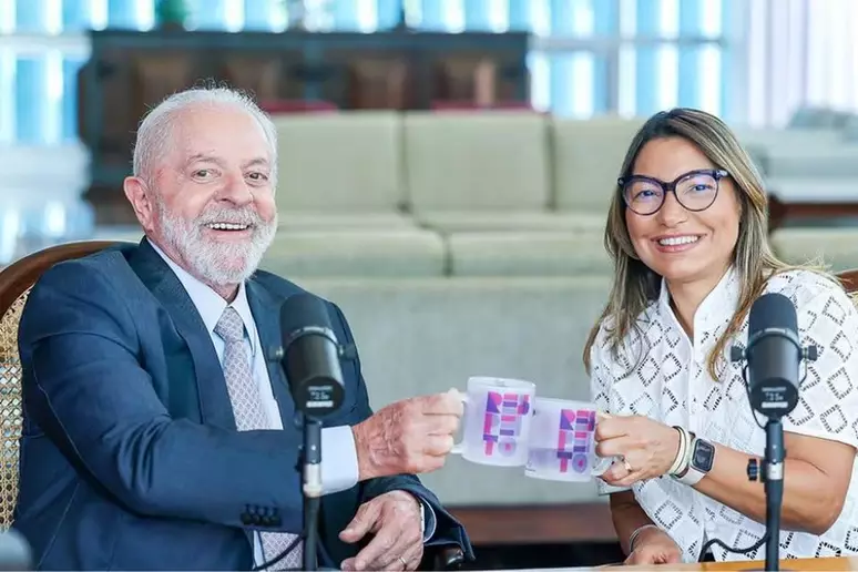 Governo compra tapete de R$ 114 mil, sofá de R$ 65 mil e piso de R$ 156 mil para Lula e Janja 