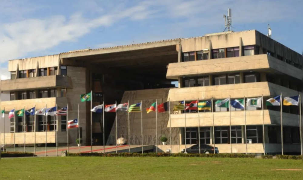 Projeto que obriga ajuda a mulheres assediadas na Bahia é aprovado