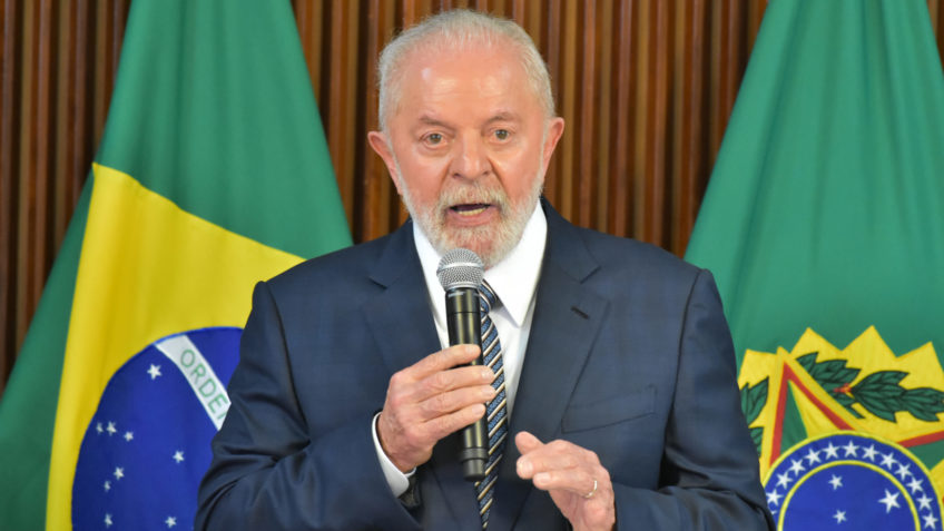Governo Lula define salário mínimo de R$ 1.412 em 2024