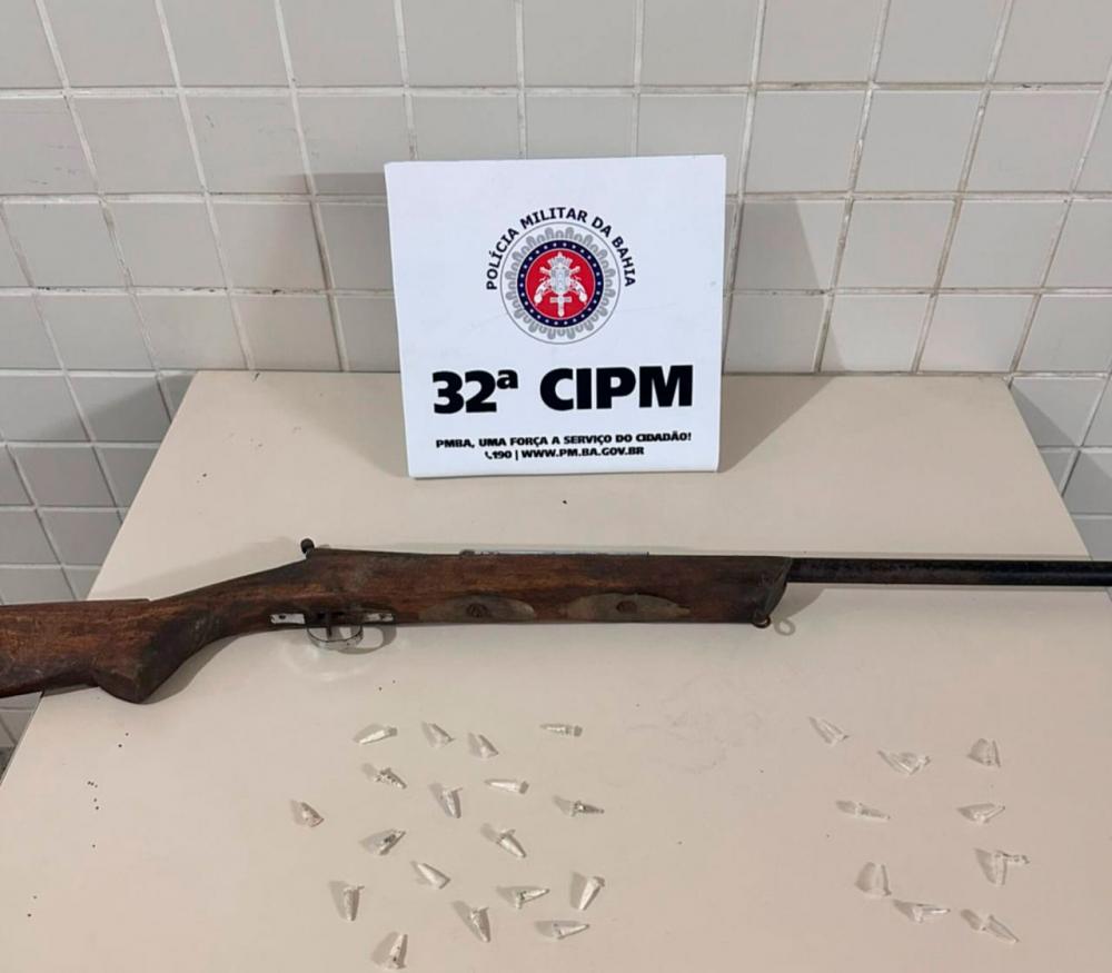 Ação da 32ªCIPM em Pojuca resulta na apreensão de arma de fogo e entorpecentes