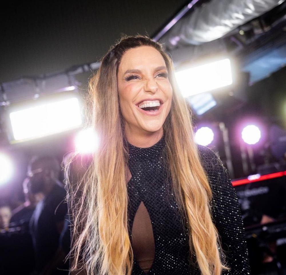 Em participação inédita, Ivete Sangalo comanda o arrastão do Bonfim