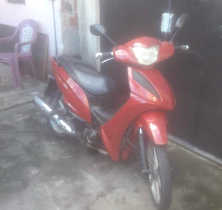 Motocicleta é furtada na frente da Cata Nordeste 