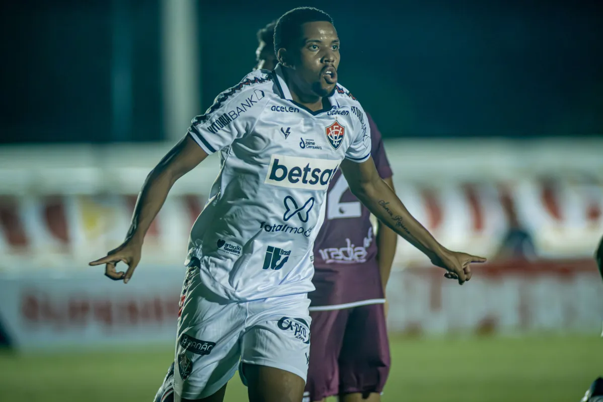 Dominante, Vitória vence o Jacuipense na estreia do Campeonato Baiano