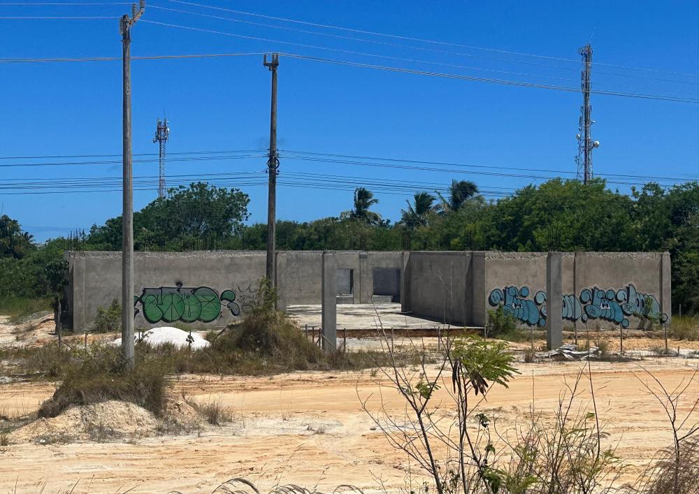 Secretário de Turismo afirma que irá cobrar a retomada da obra do CAT em Imbassaí