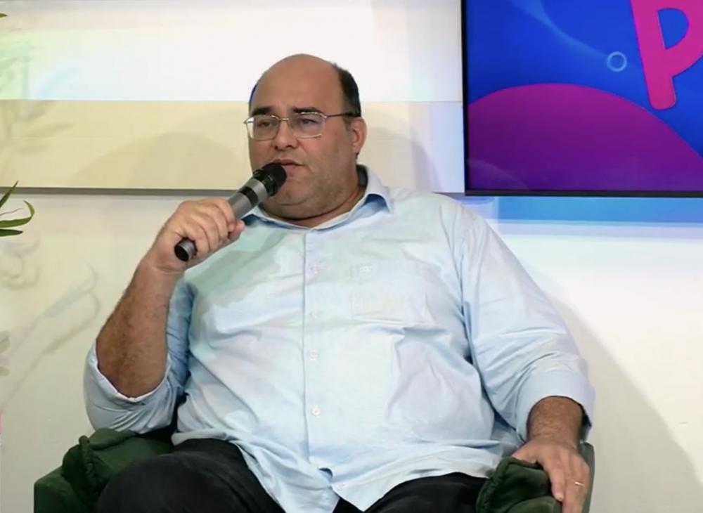 Castro relembra prática de demissões em massa ocorridas na gestão Jussara Márcia 