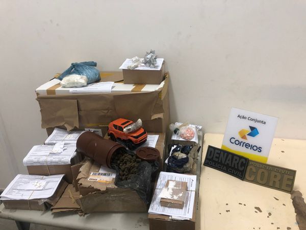 Drogas são apreendidas pela polícia em embalagens enviadas ao Correios