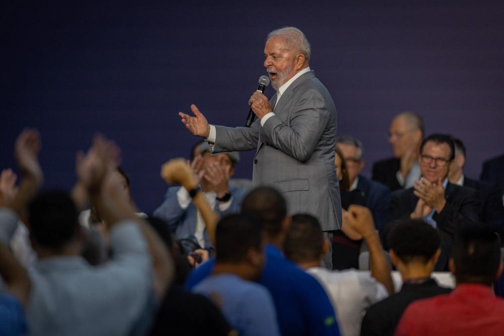 Lula diz a jovem negra que ‘afrodescendente assim gosta de um batuque’ e provoca reações