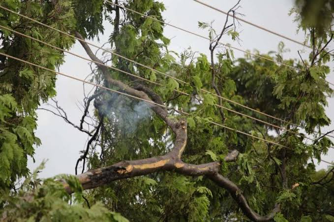 Temporal causa apagão em Imbassaí: energia foi reestabelecida após 12 horas