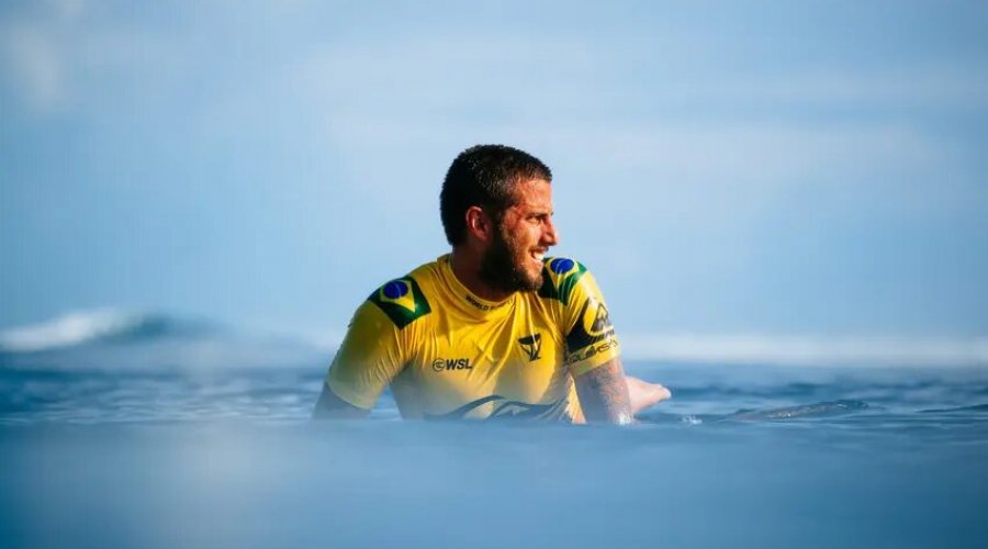 Filipe Toledo anuncia pausa temporária no Circuito Mundial de Surfe