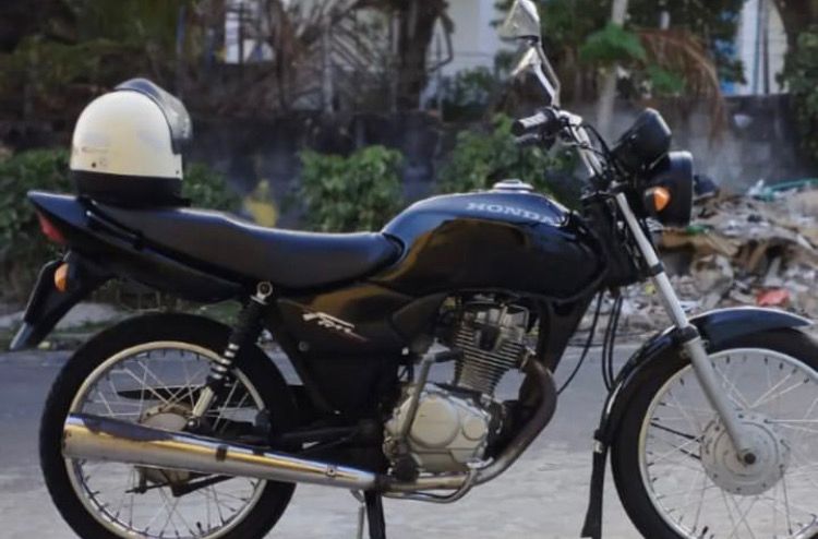 Motocicleta é furtada em frente a condomínio de Praia do Forte