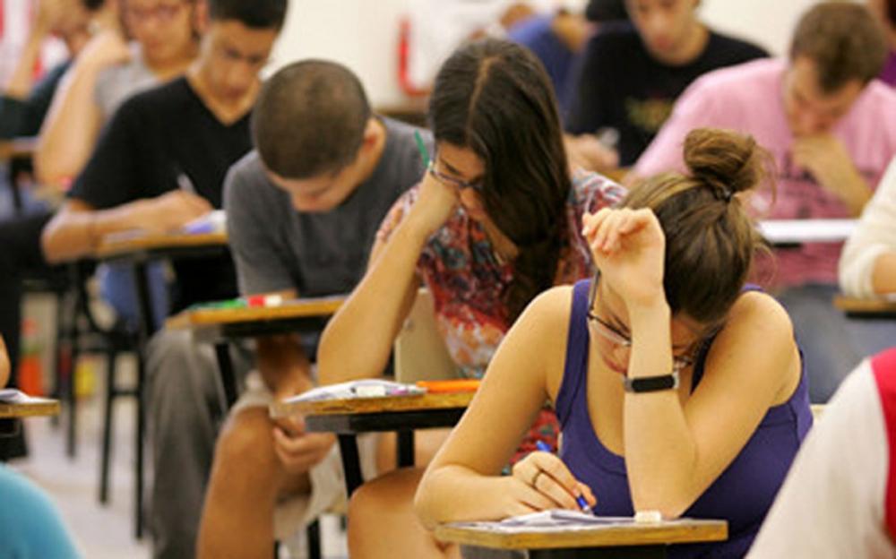 MEC anuncia Fies Social e retoma financiamento de 100% do curso superior