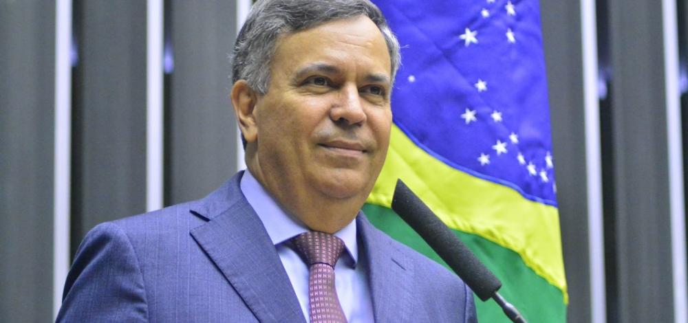 Polêmica: deputado baiano propõe lei que garante a juízes tomarem decisões de forma anônima