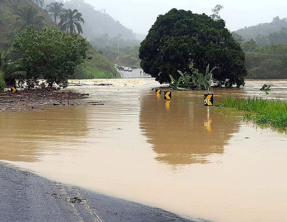  Chuvas na Bahia: Número de desalojados chega a 5,2 mil e 32 cidades declararam situação de emergência