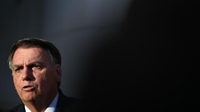 Defesa de Bolsonaro vai apresentar petição para que ele fique em silêncio em depoimento na PF