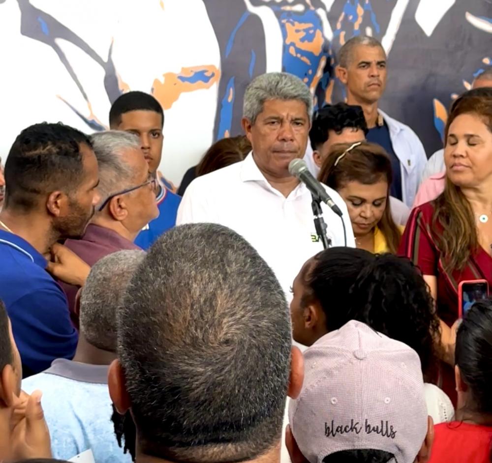 Jerônimo encerra semana sem conseguir conter crise gerada pela portaria 'aprovação em massa' 