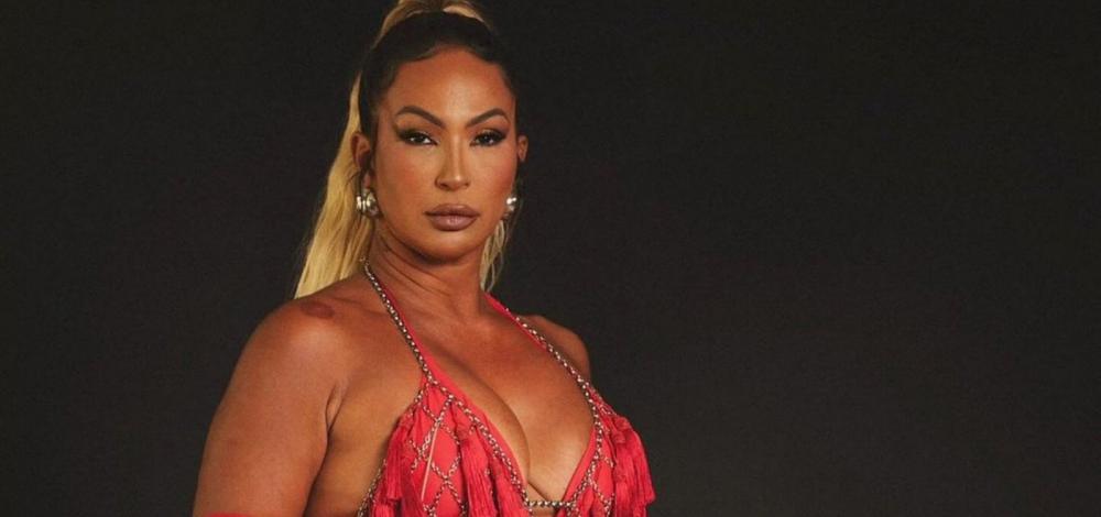 Valesca Popozuda interrompe show por causa de incêndio em boate