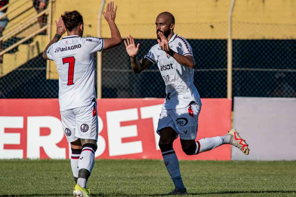 Vitória vence o Itabuna e está de volta à semifinal do Baianão