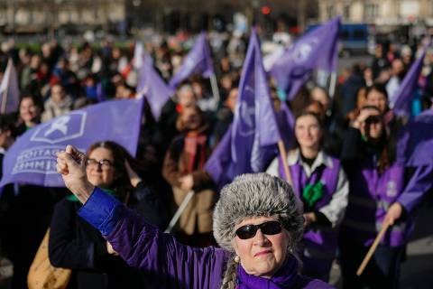 França é o primeiro país do mundo a incluir o direito ao aborto na Constituição