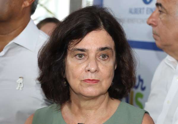 Ministra da Saúde diz que Bahia ainda não vive epidemia de dengue, mas que situação preocupa