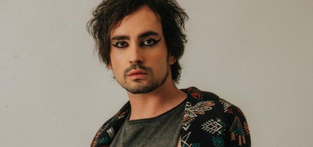 Johnny Hooker tem show cancelado em Niterói e atribui decisão a boicote de políticos bolsonaristas