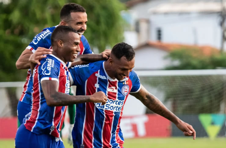 Bahia marca no fim, vence o Jequié e larga em vantagem nas semis do Baianão