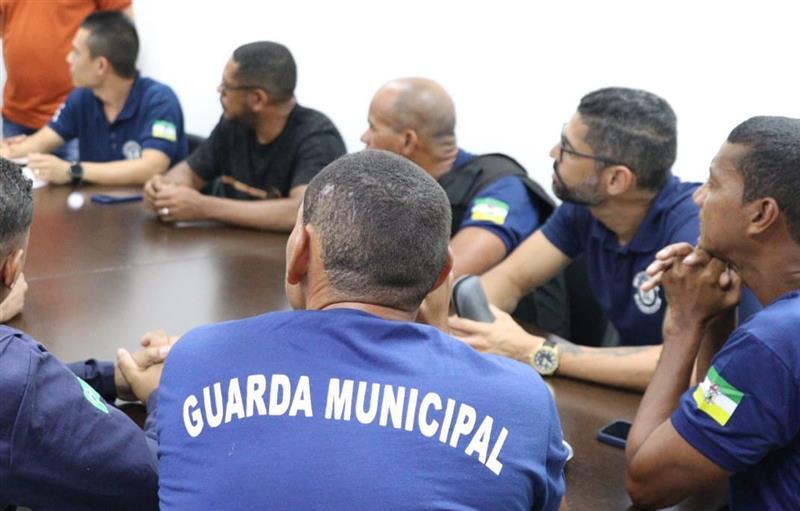 Gestão municipal discute melhorias para a Guarda Municipal em Mata de São João
