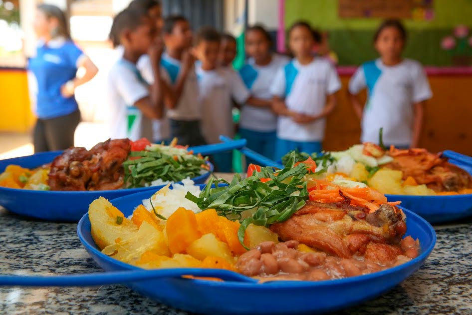 Em 2 anos, 13 milhões de brasileiros deixam de passar fome