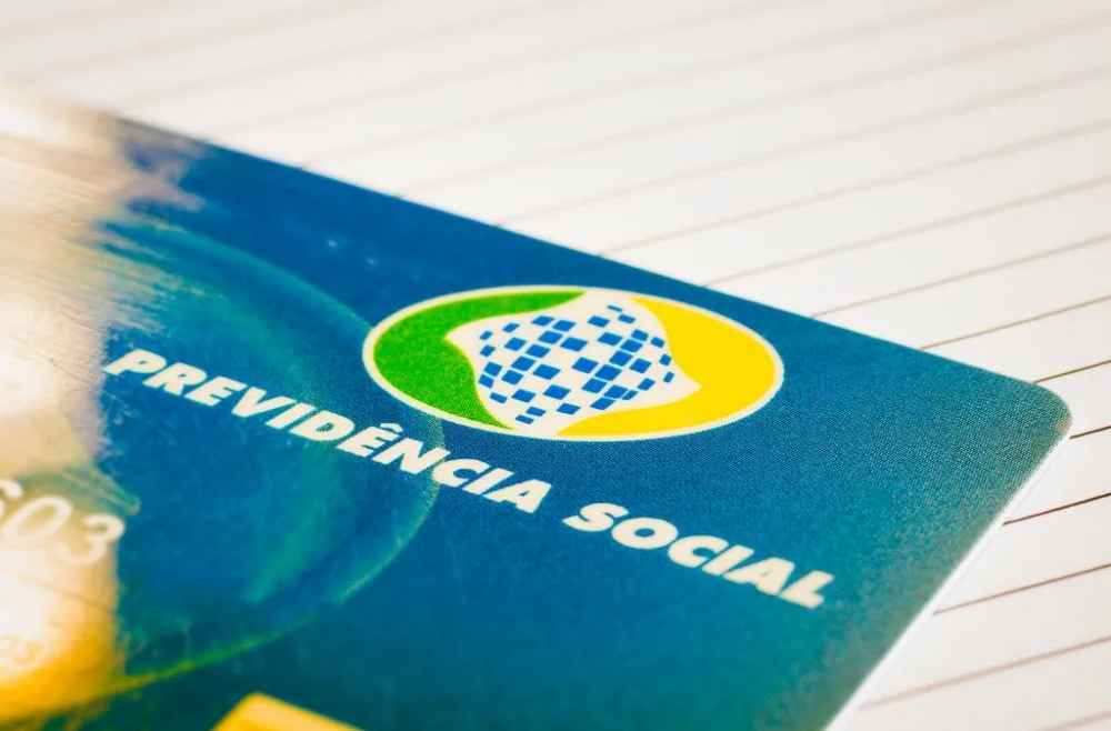 Governo antecipa pagamento do 13º para aposentados e pensionistas do INSS