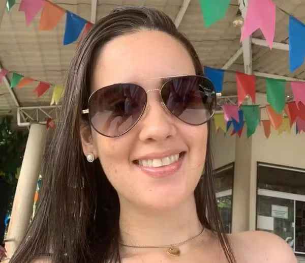 Jovem de 26 anos está desaparecida na Bahia; sapato e documentos foram encontrados em praia de Salvador