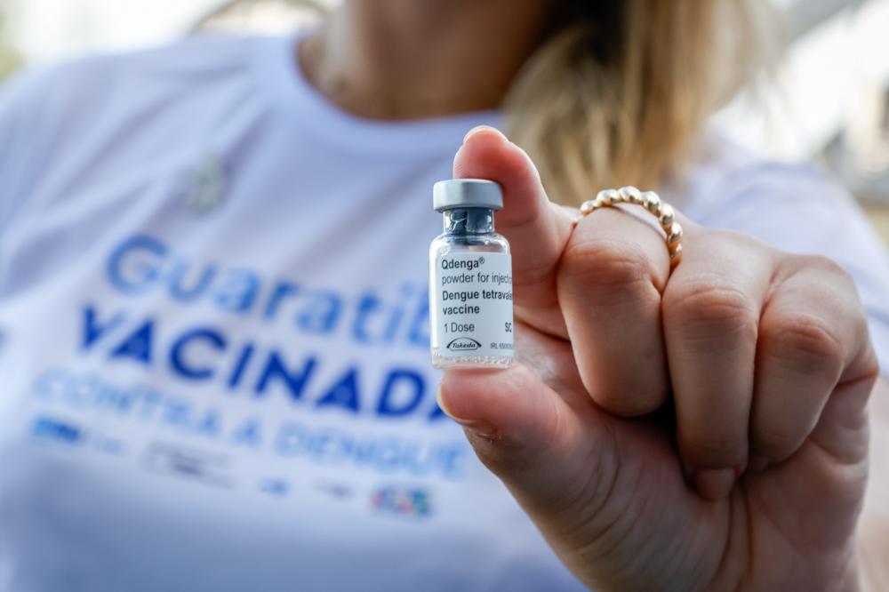 Apenas 14,5% do público-alvo e 0,2% da população brasileira foi vacinada contra dengue