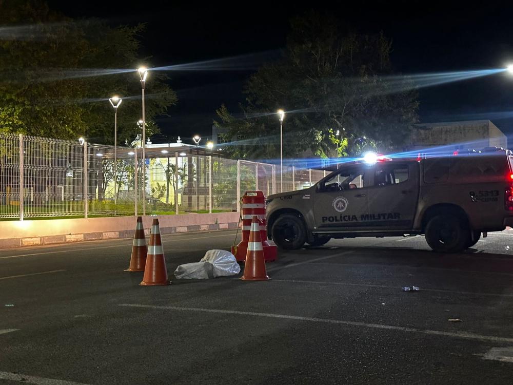 Homem em situação de rua morre após sofrer infarto na Praça Barão Açu da Torre