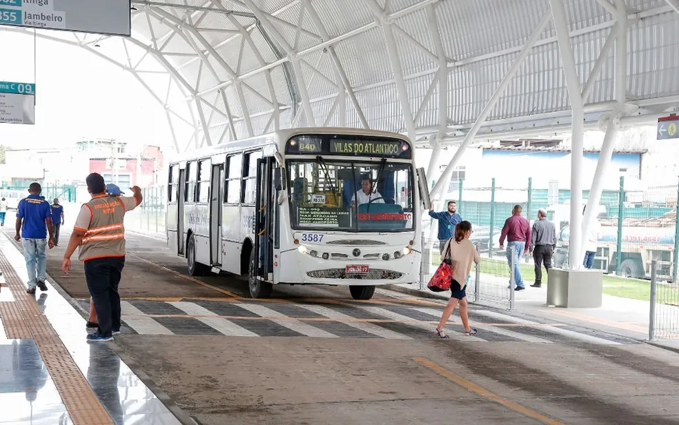 Tarifas dos ônibus metropolitanos sofrem reajustes; confira