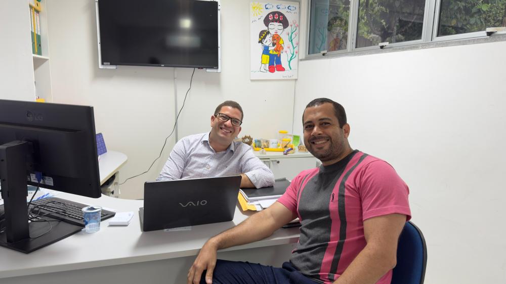 Vereador Marcus Theófilo comemora criação de escola de idiomas em Mata de São João