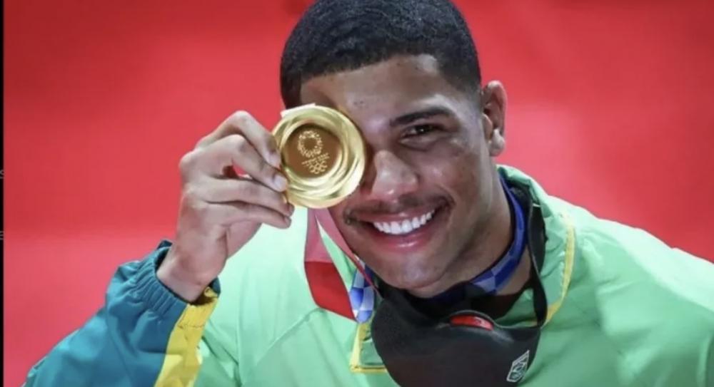 Hebert Conceição desafia Esquiva Falcão para duelo no Boxe na Bahia