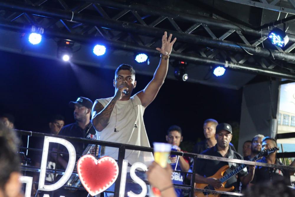 Mr. Galiza, Vitrem e Dois Amores garantem animação na Festa do Curralinho