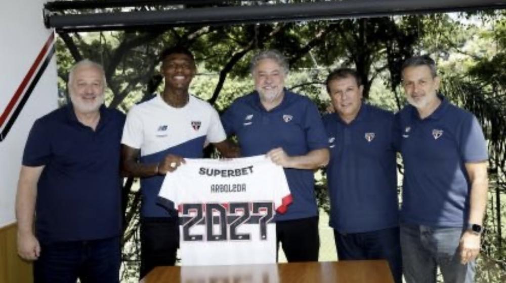 Arboleda renova com o São Paulo até 2027