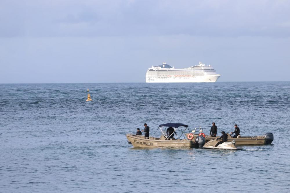 Casal preso em navio de cruzeiro transportando cocaína para Espanha é liberado em audiência de custódia