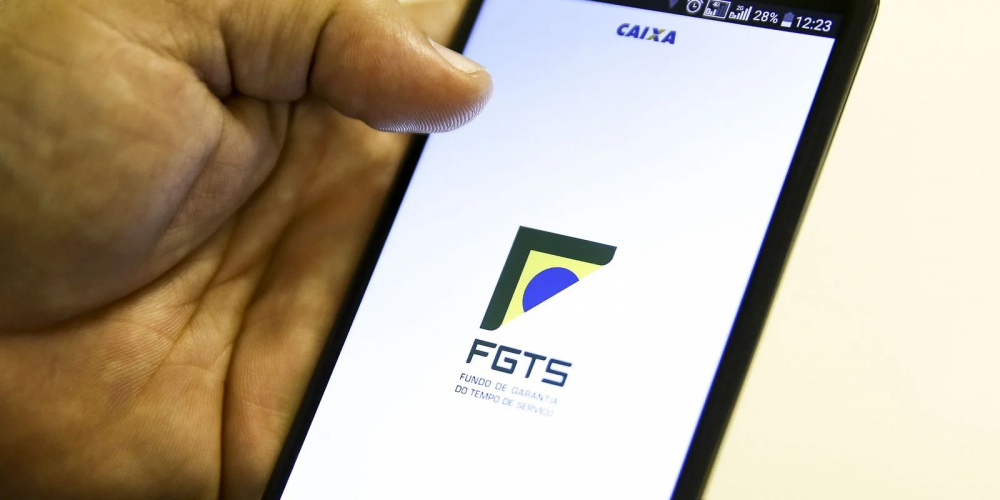 STF adia retomada de julgamento sobre correção do FGTS